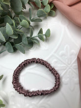 Load image into Gallery viewer, Luxury Mulberry Silk hair scrunchies - violet