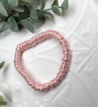 Load image into Gallery viewer, Luxury Mulberry Silk hair scrunchies - Pink