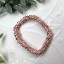 Load image into Gallery viewer, Luxury Mulberry Silk hair scrunchies - Pale Pink